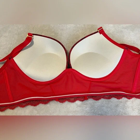 Leonisa Chic, comfortable and sexy red strapless bra - Picture 7 of 12
